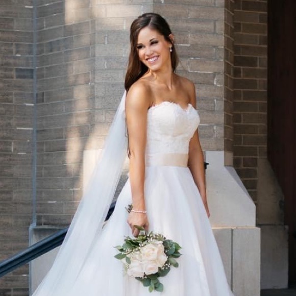 Meet your Posher, Megan - Picture 1 of 1